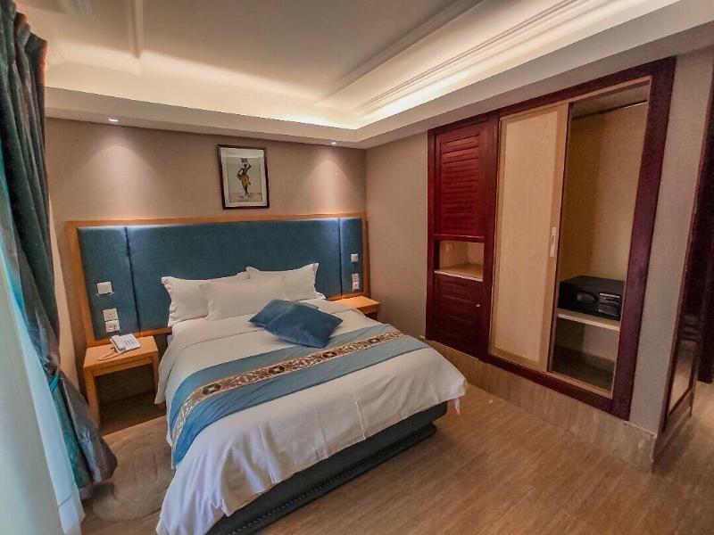 Hotel Royal Palace image