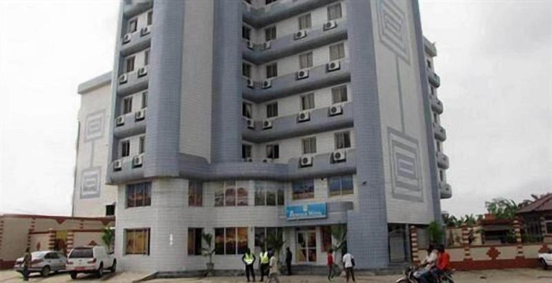 Afrique Hotel Douala Airport image