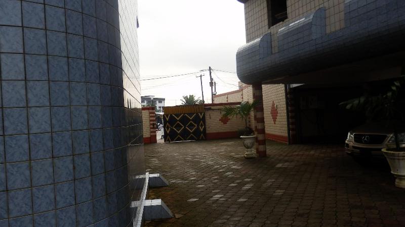 Afrique Hotel Douala Airport image