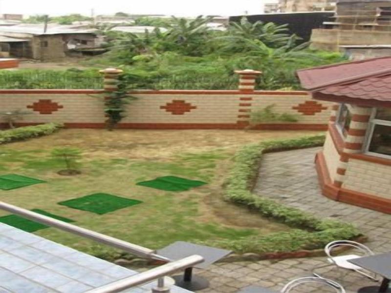 Afrique Hotel Douala Airport image
