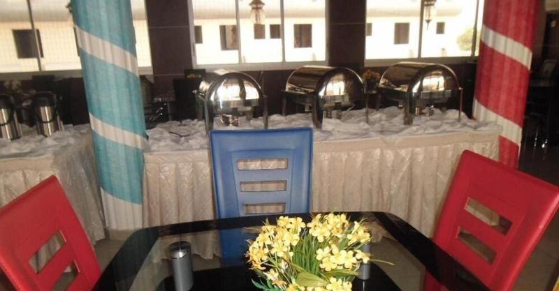 Afrique Hotel Douala Airport image