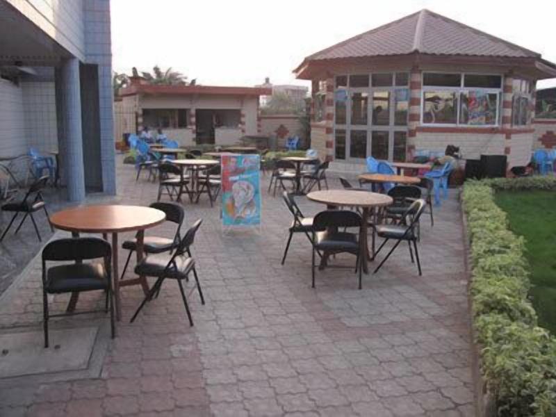 Afrique Hotel Douala Airport image