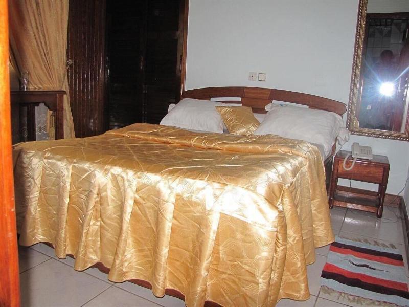 Afrique Hotel Douala Airport image