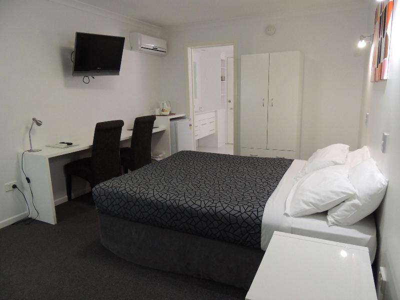 Park View Motel image