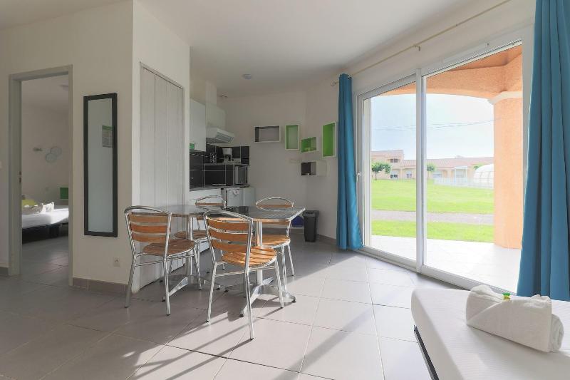 Park Suites Village Gorges De L Ha Rault Ca Vennes image