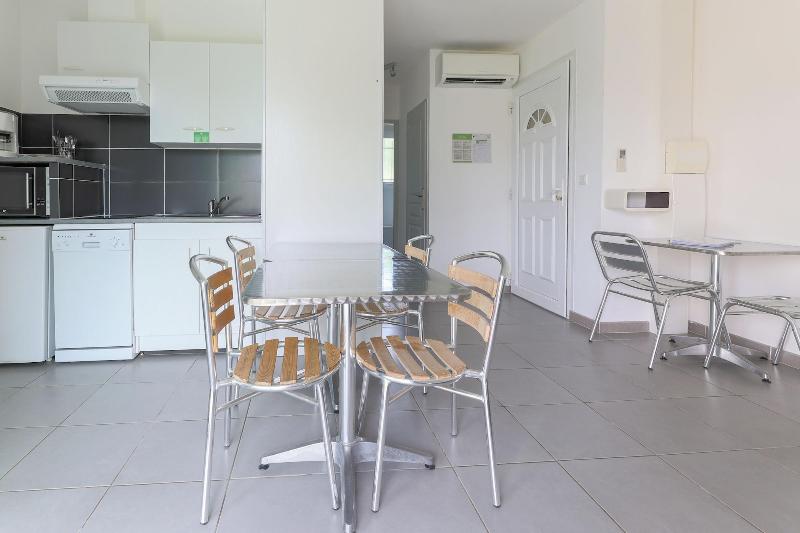 Park Suites Village Gorges De L Ha Rault Ca Vennes image