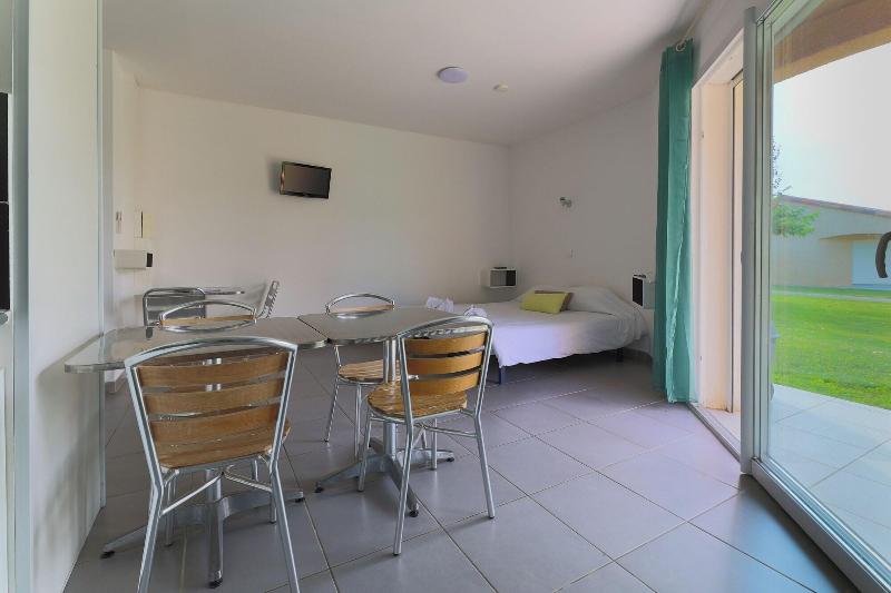 Park Suites Village Gorges De L Ha Rault Ca Vennes image