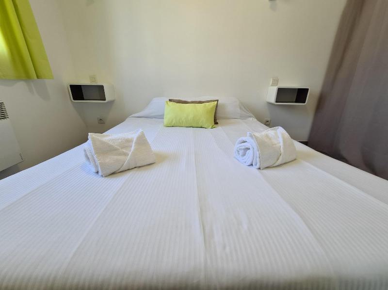 Park Suites Village Gorges De L Ha Rault Ca Vennes image