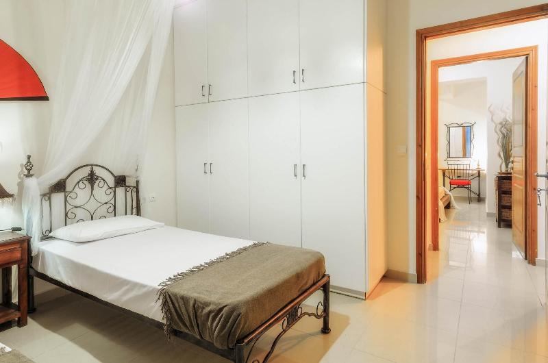 Parys Villas image