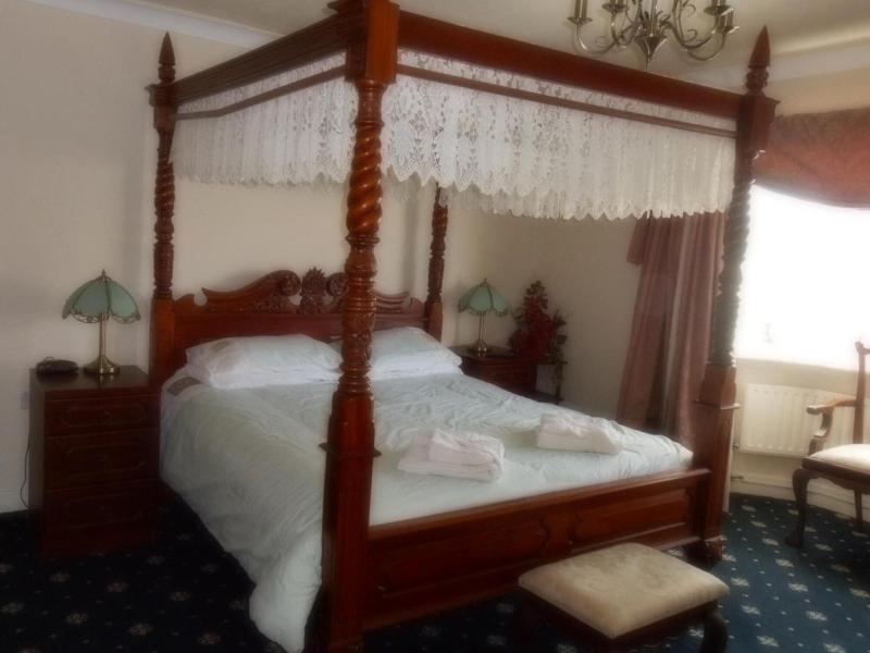 Dinorben Arms Hotel image