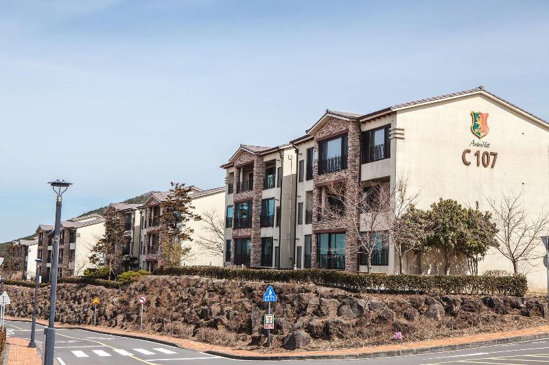 Arden Hill Resort Golf Club image