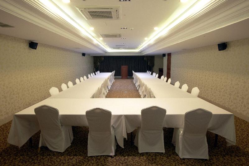 Arden Hill Resort Golf Club image