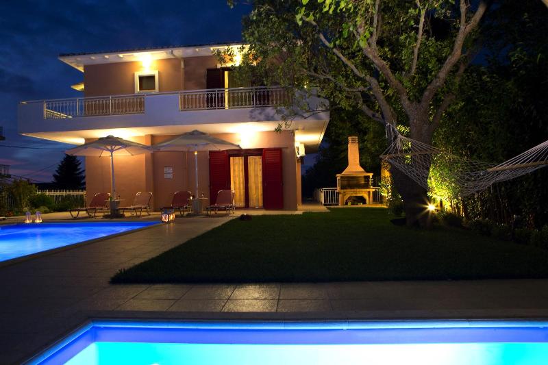 Exanthia Villas image