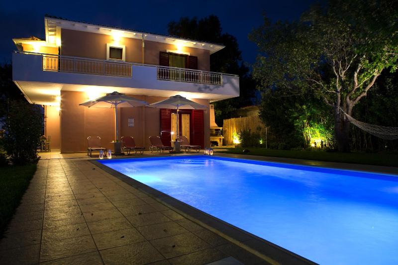 Exanthia Villas image