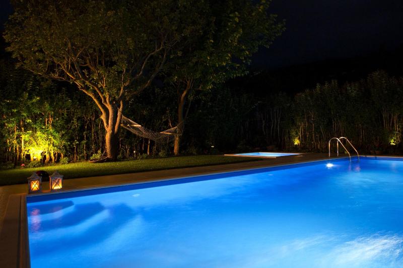 Exanthia Villas image