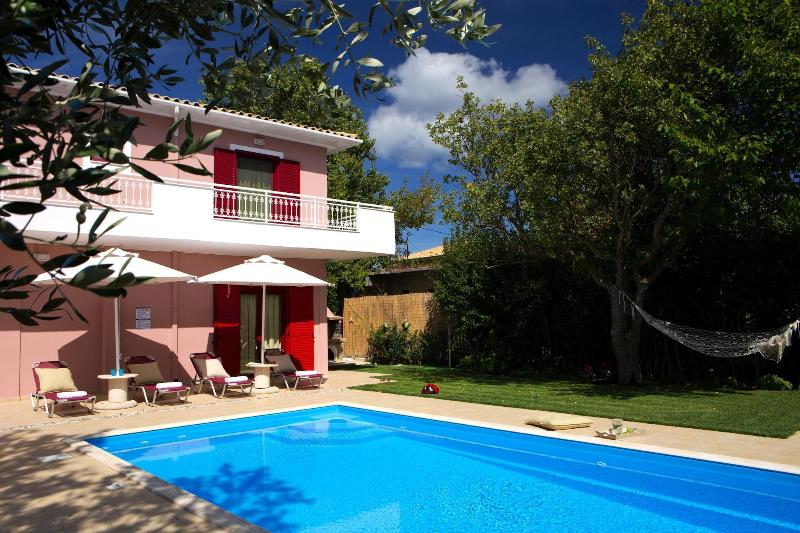 Exanthia Villas image