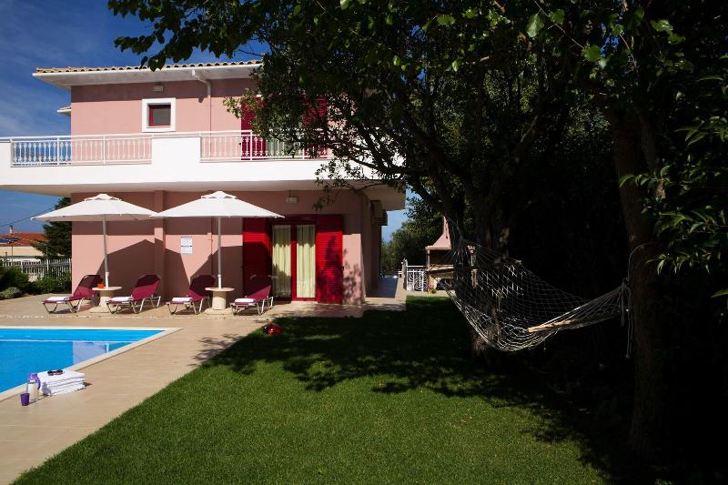 Exanthia Villas image