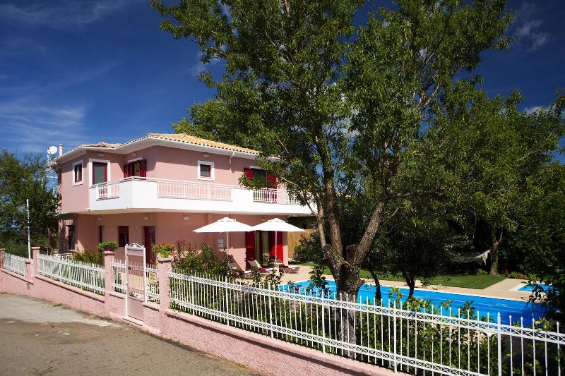 Exanthia Villas image