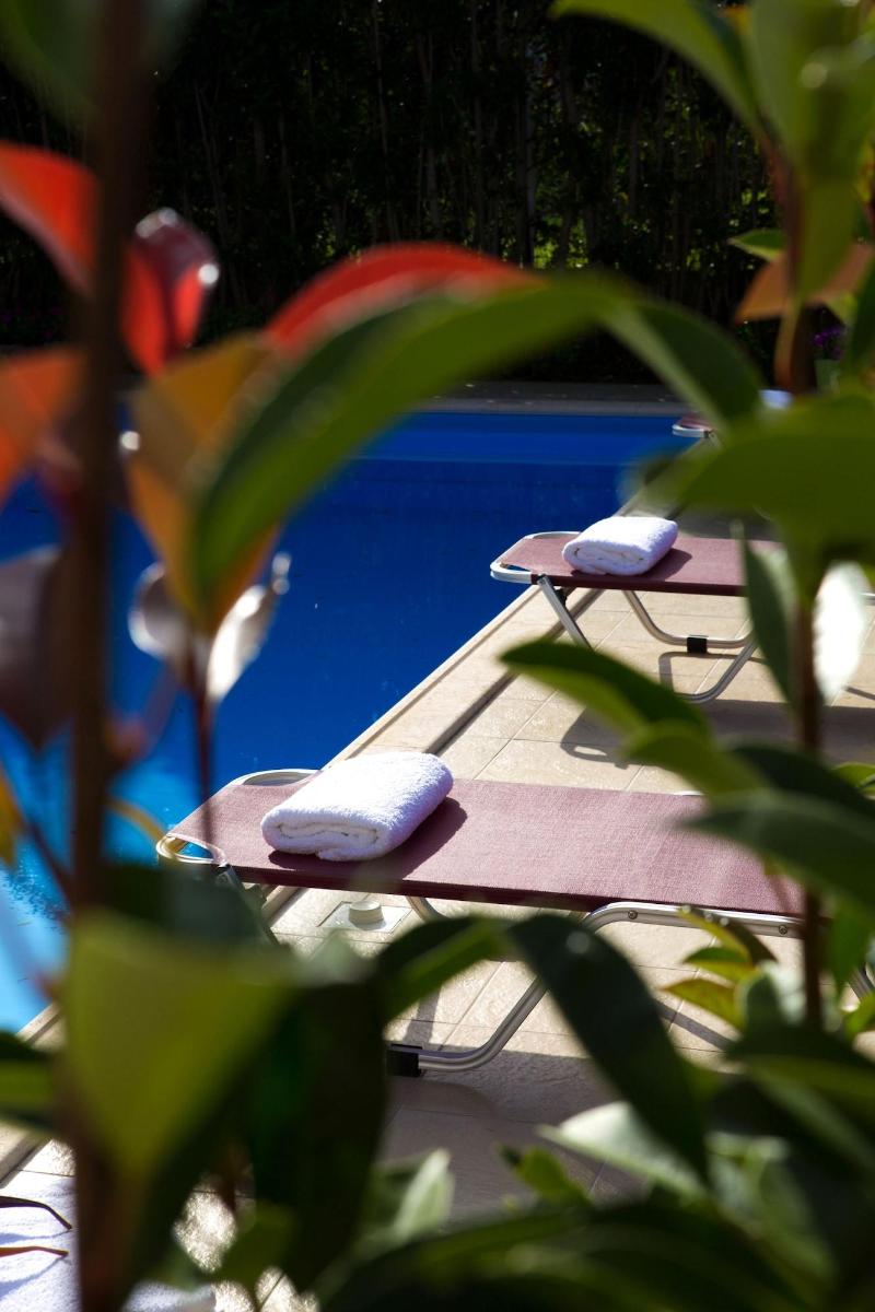 Exanthia Villas image
