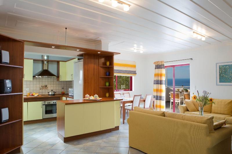 Exanthia Villas image