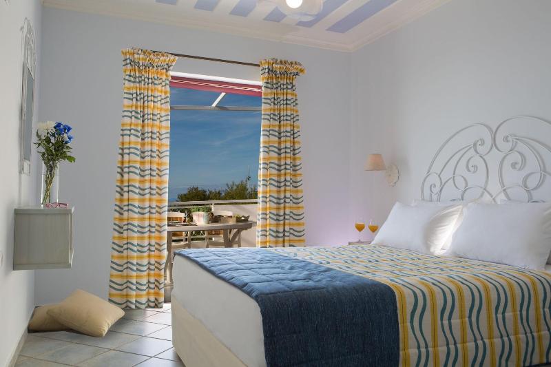 Exanthia Villas image