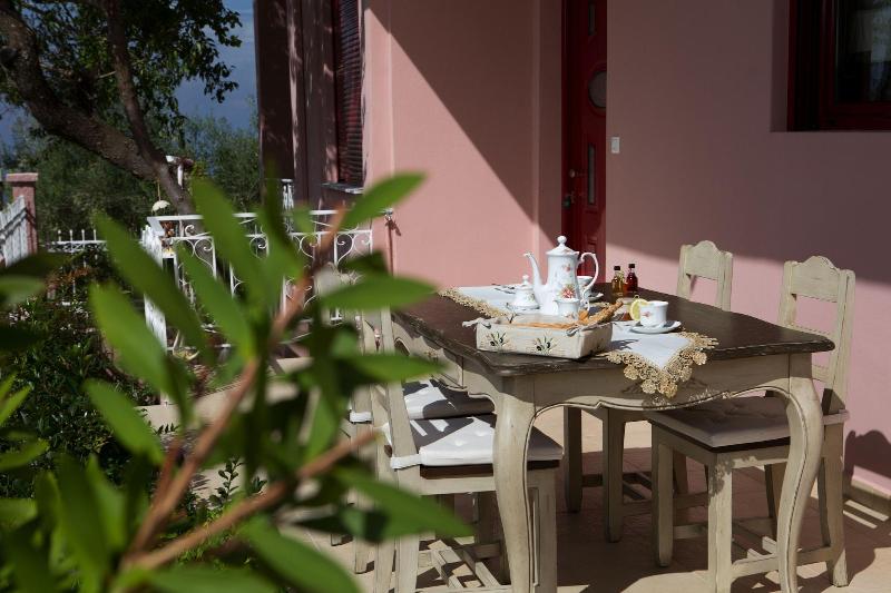 Exanthia Villas image