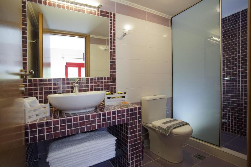 Exanthia Villas image
