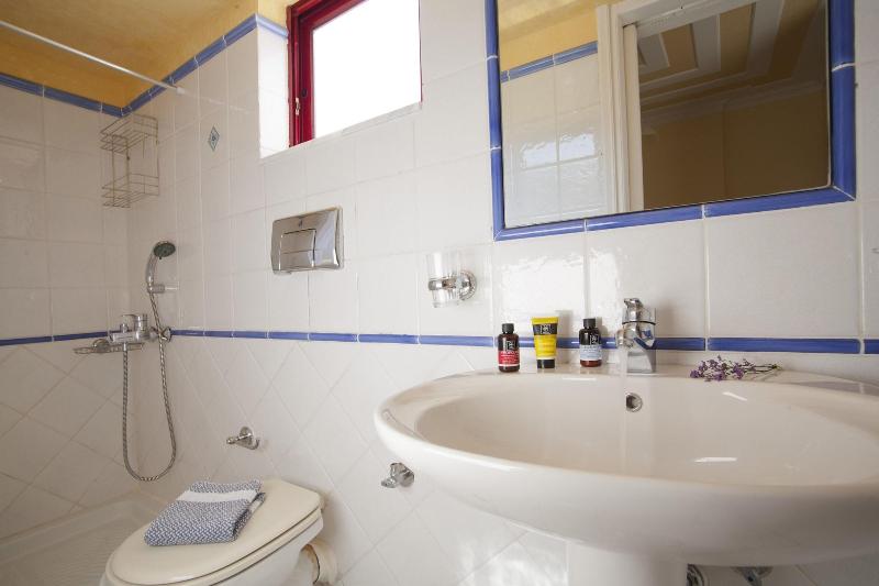 Exanthia Villas image