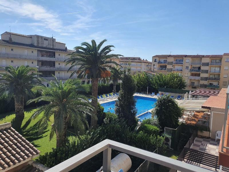 Payet Apartments 2 4 Personas image