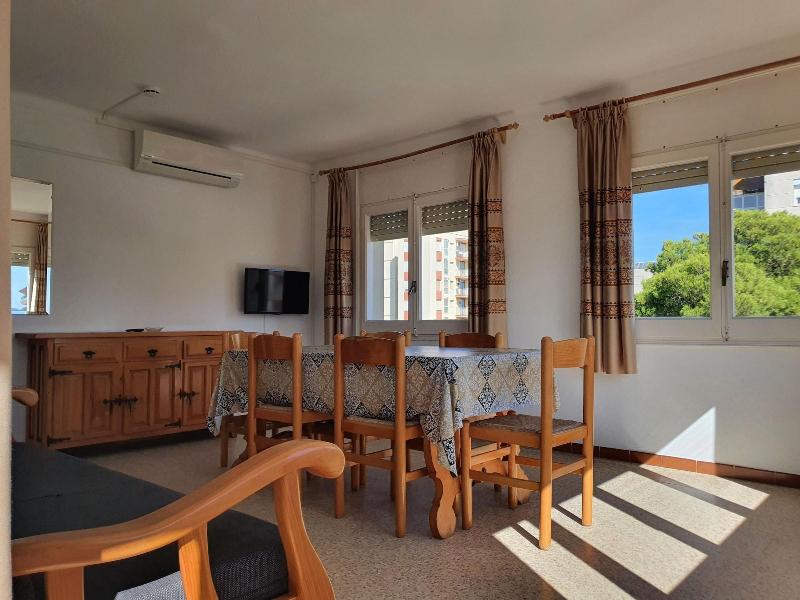 Payet Apartments 2 4 Personas image