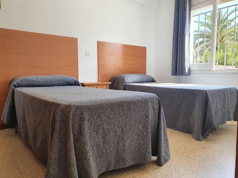 Payet Apartments 2 4 Personas image