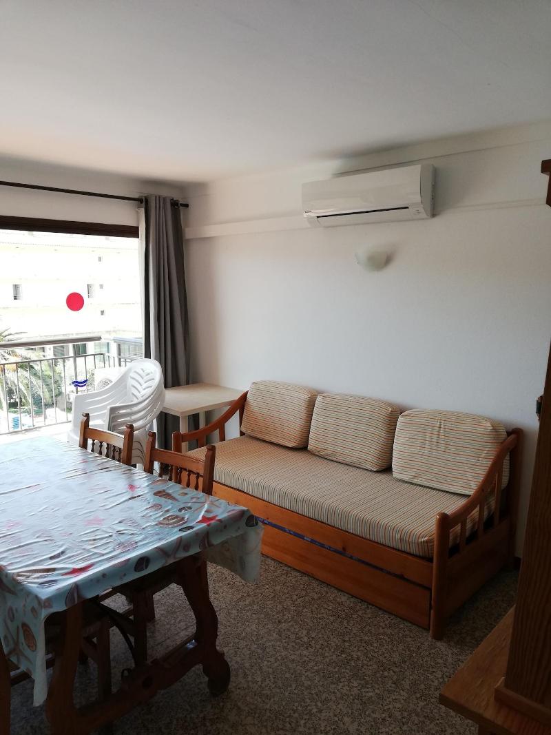 Payet Apartments 2 4 Personas image