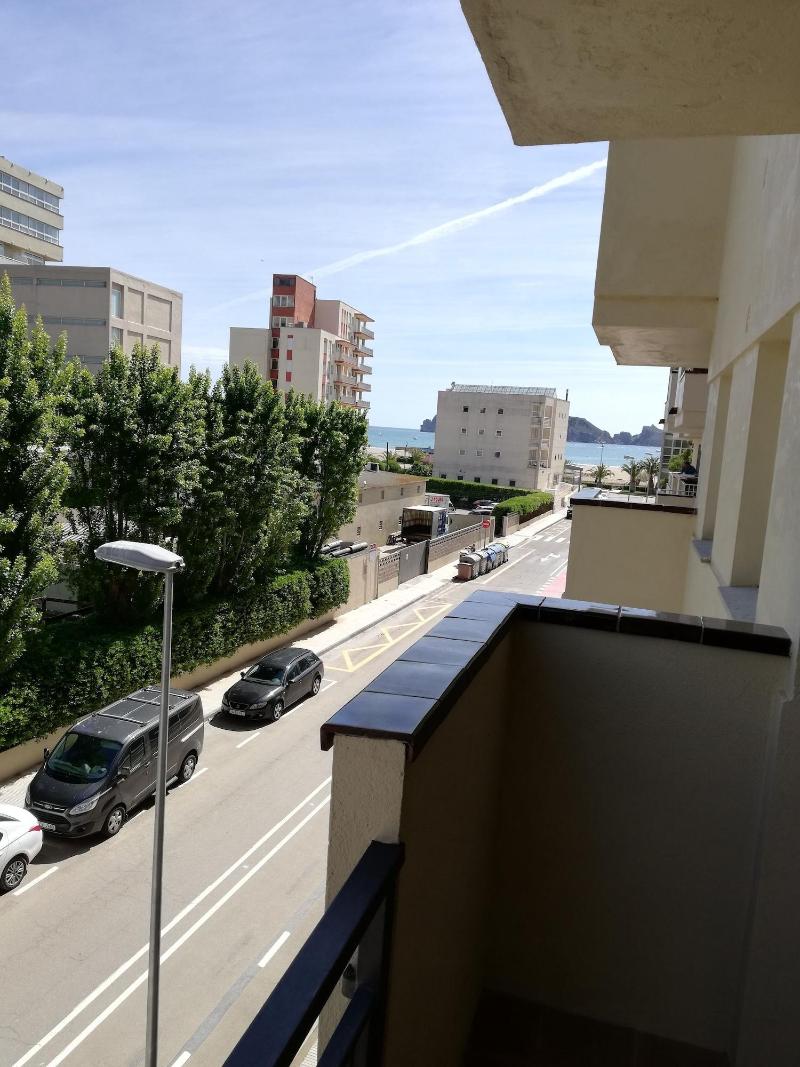 Payet Apartments 2 4 Personas image