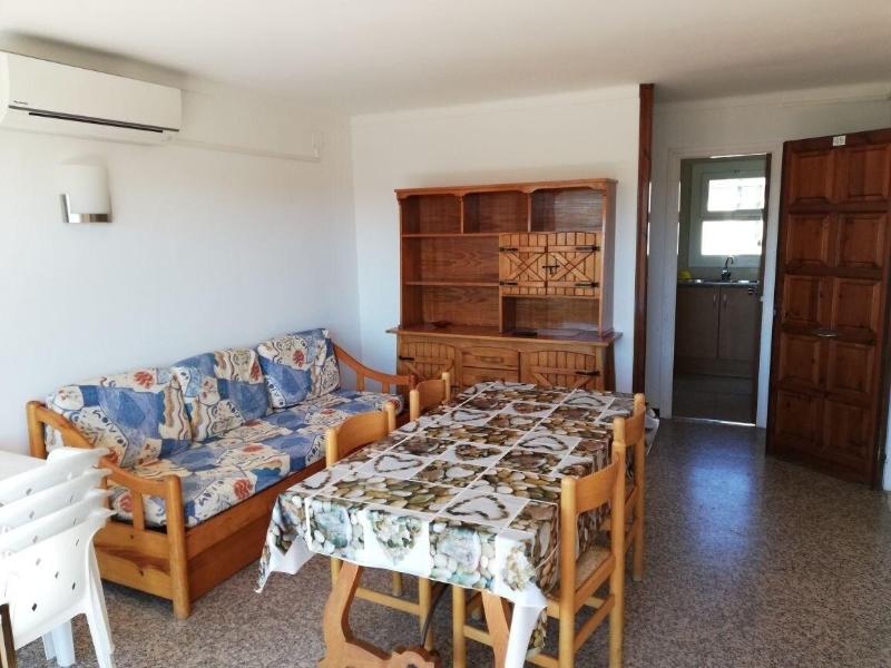 Payet Apartments 2 4 Personas image