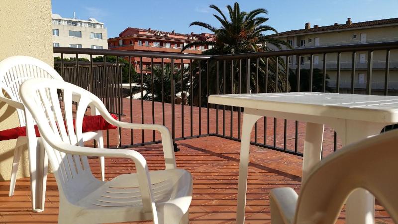 Payet Apartments 2 4 Personas image