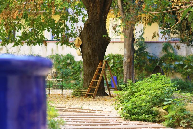 L Abeille Boutique Apartments image