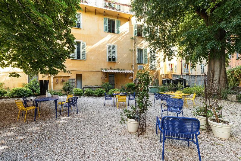 L Abeille Boutique Apartments image