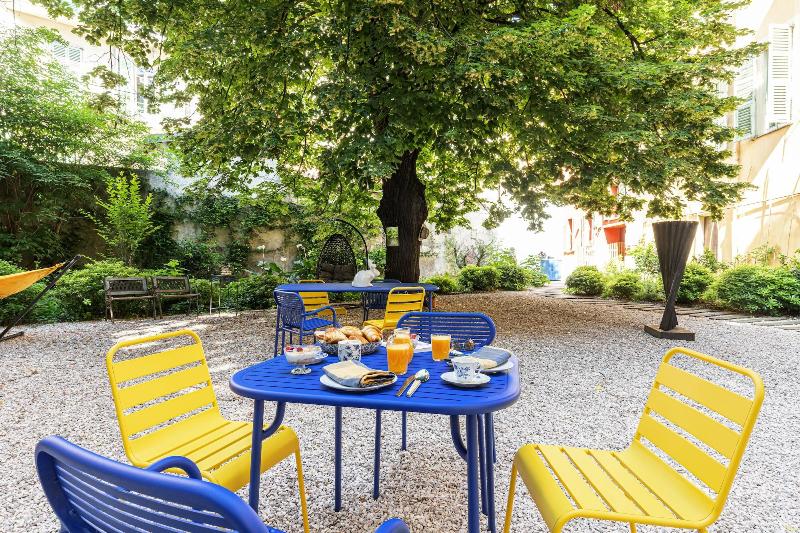 L Abeille Boutique Apartments image