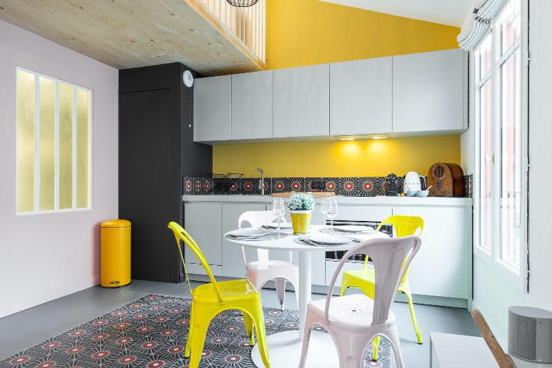 L Abeille Boutique Apartments image