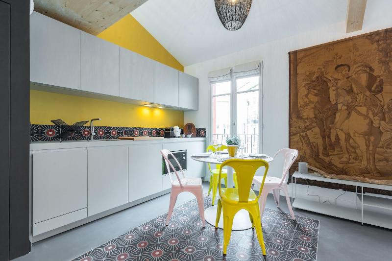 L Abeille Boutique Apartments image