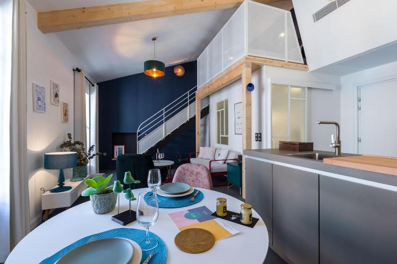 L Abeille Boutique Apartments image