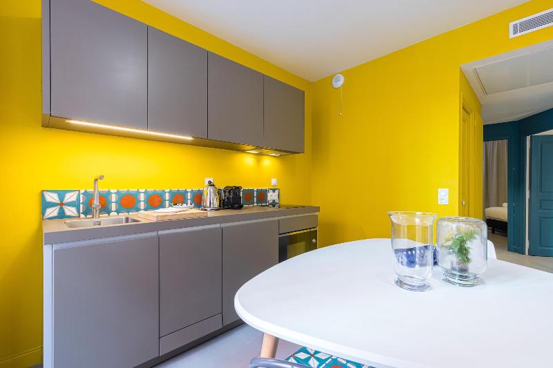 L Abeille Boutique Apartments image