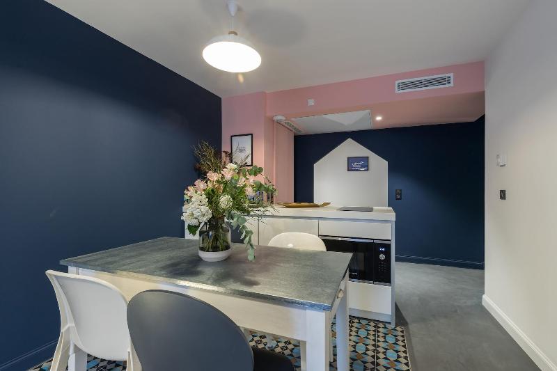 L Abeille Boutique Apartments image