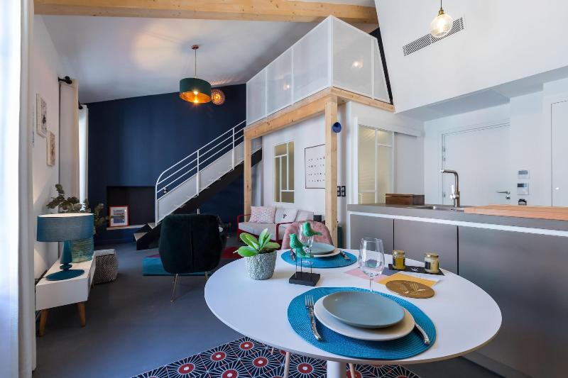 L Abeille Boutique Apartments image