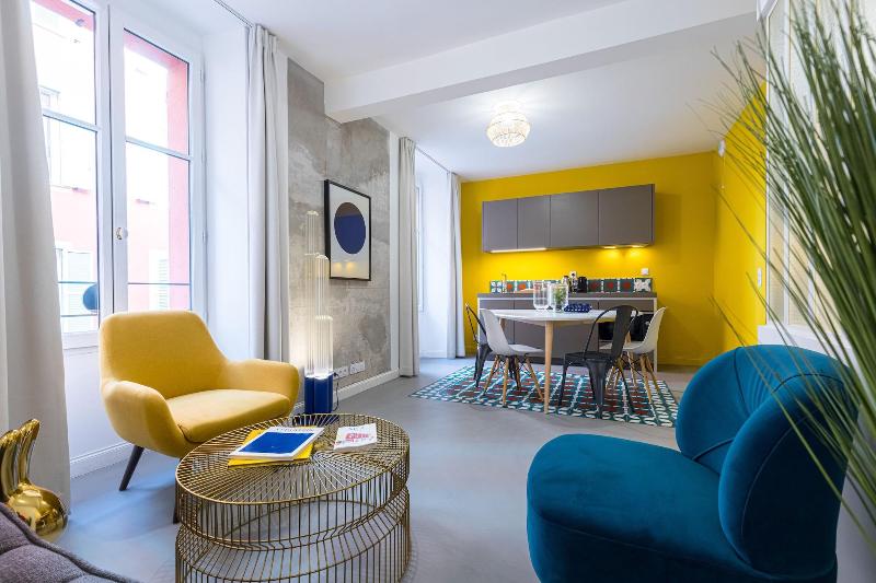 L Abeille Boutique Apartments image