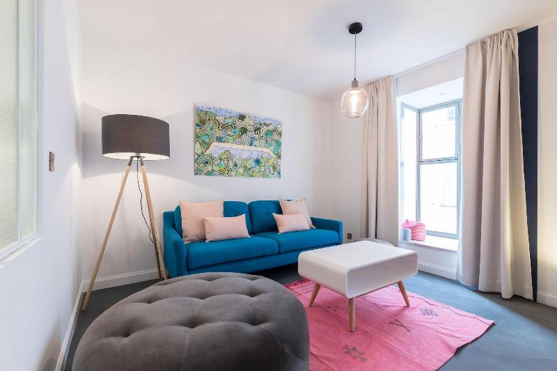 L Abeille Boutique Apartments image