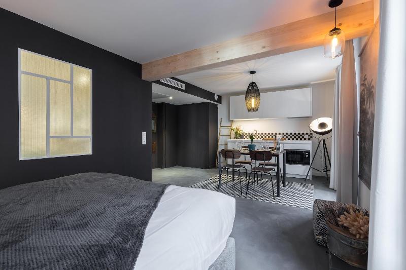 L Abeille Boutique Apartments image