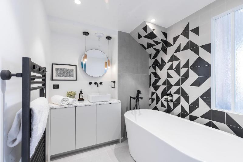 L Abeille Boutique Apartments image
