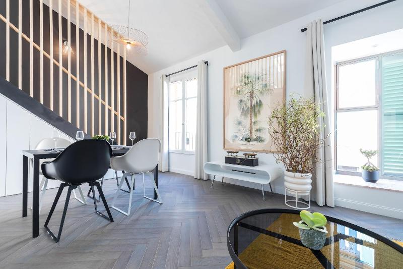 L Abeille Boutique Apartments image