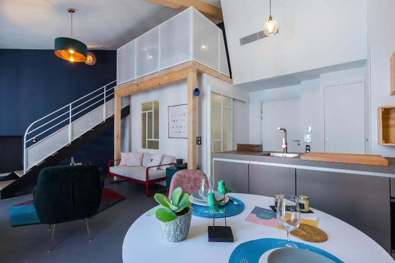 L Abeille Boutique Apartments image